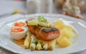 Creative ways to enjoy baked salmon – recipes and ideas